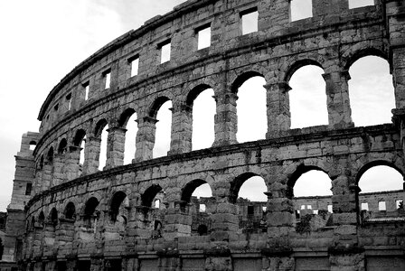 Tourist tour pula photo