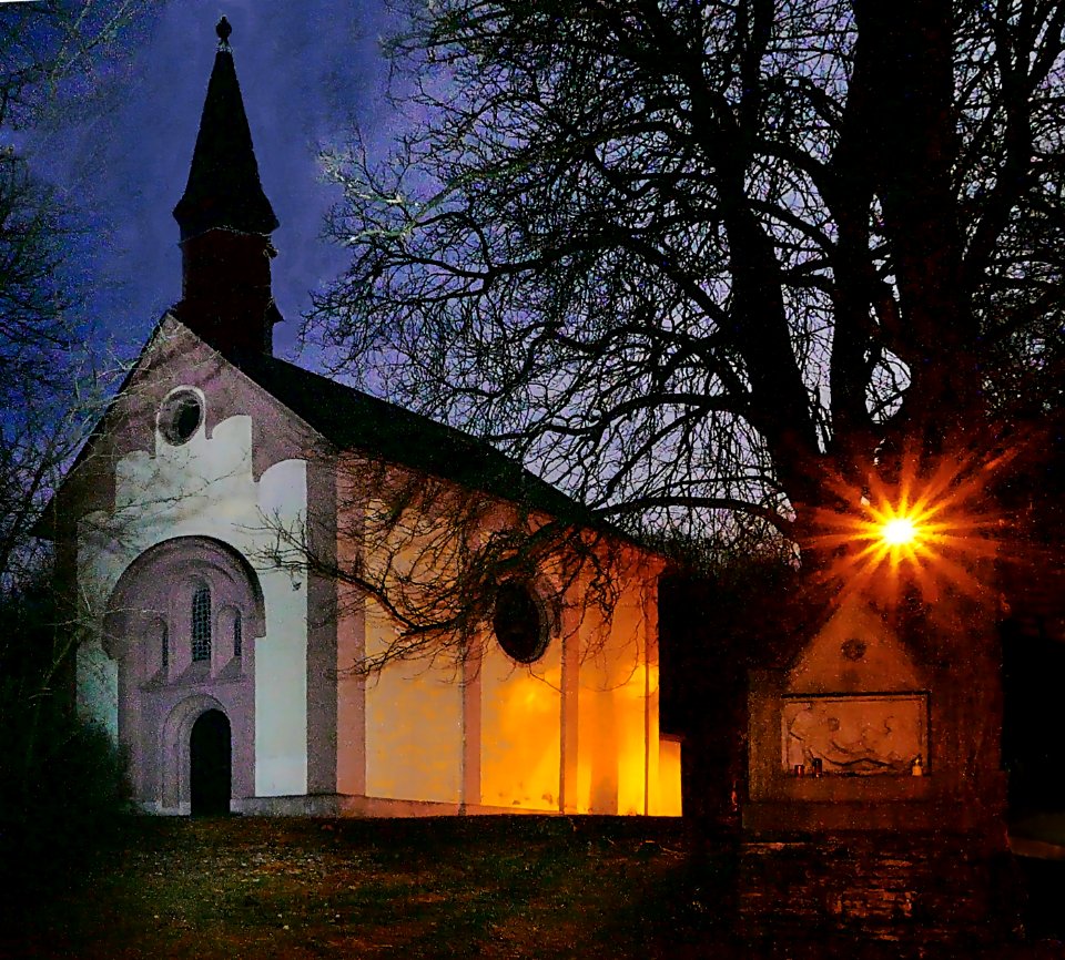 Trier Kapelle zumKreuzchen Nachts