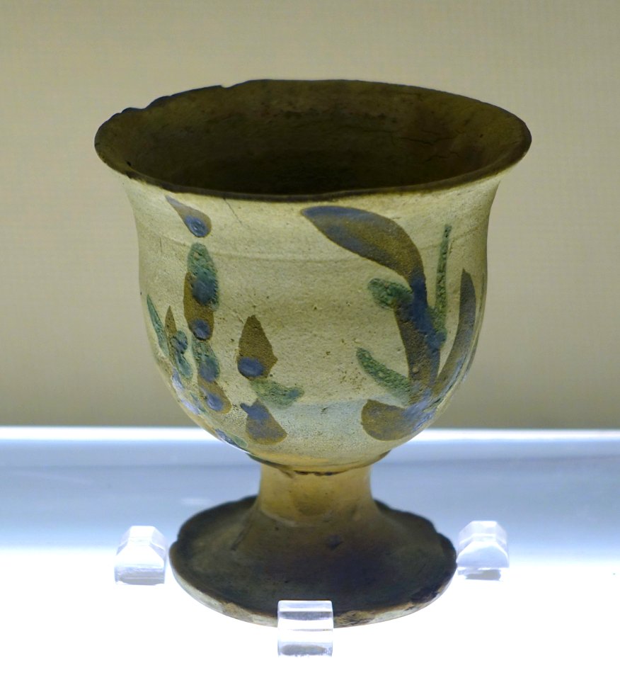 Tri-color cup, China, from Qiong kiln, unearthed from Qinglai, Sichuan, Tang dynasty, 618-907 AD, blue-glazed ceramic - Sichuan Provincial Museum - Chengdu, China - DSC04220