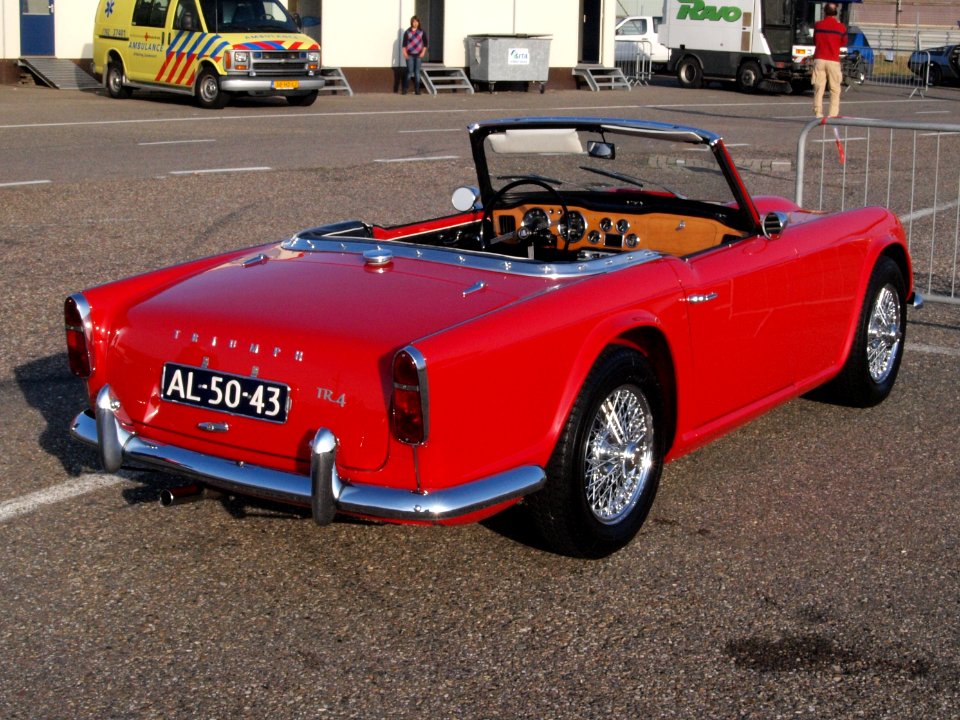 Triumph TR 4 Cabriolet dutch licence registration AL-50-43 pic2