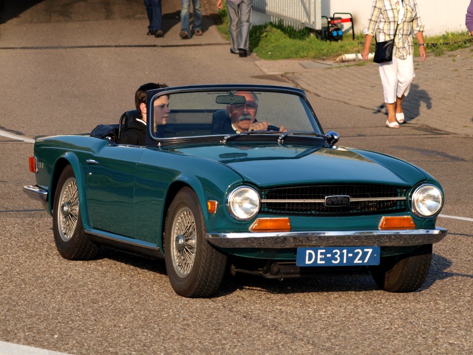 Triumph TR 6 dutch licence registration DE-31-27 pic3