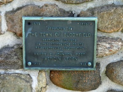 Tri-Centennial Memorial - Village Green - Bloomfield, CT - DSC09383