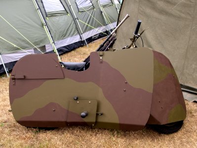 Triumph WO3-SW Armoured Bren gun carrier replica pic1