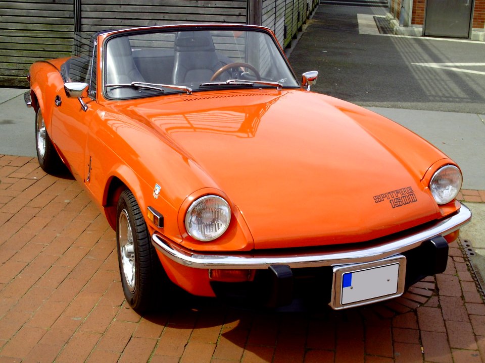 Triumph Spitfire 1500 orange