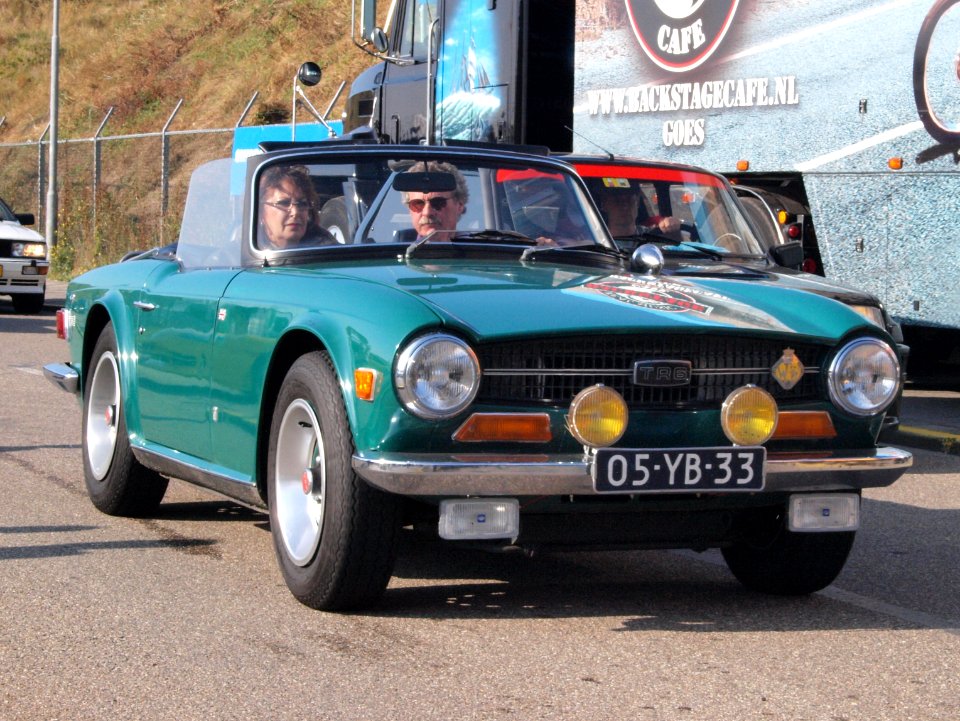 Triumph TR 6 dutch licence registration 05-YB-33 pic2