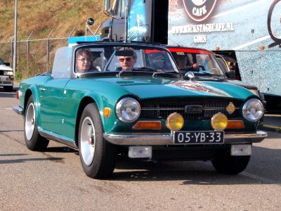 Triumph TR 6 dutch licence registration 05-YB-33 pic2