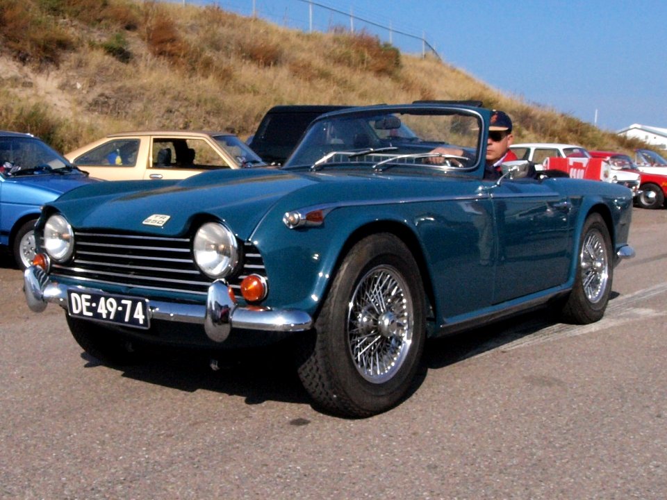 Triumph TR 250 dutch licence registration DE-49-74 pic2