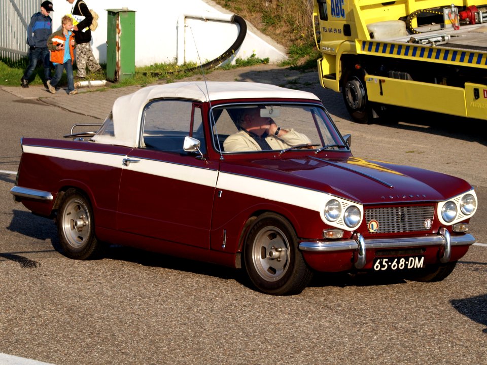 Triumph VIitesse 2 Liter dutch licence registration 65-68-DM pic4