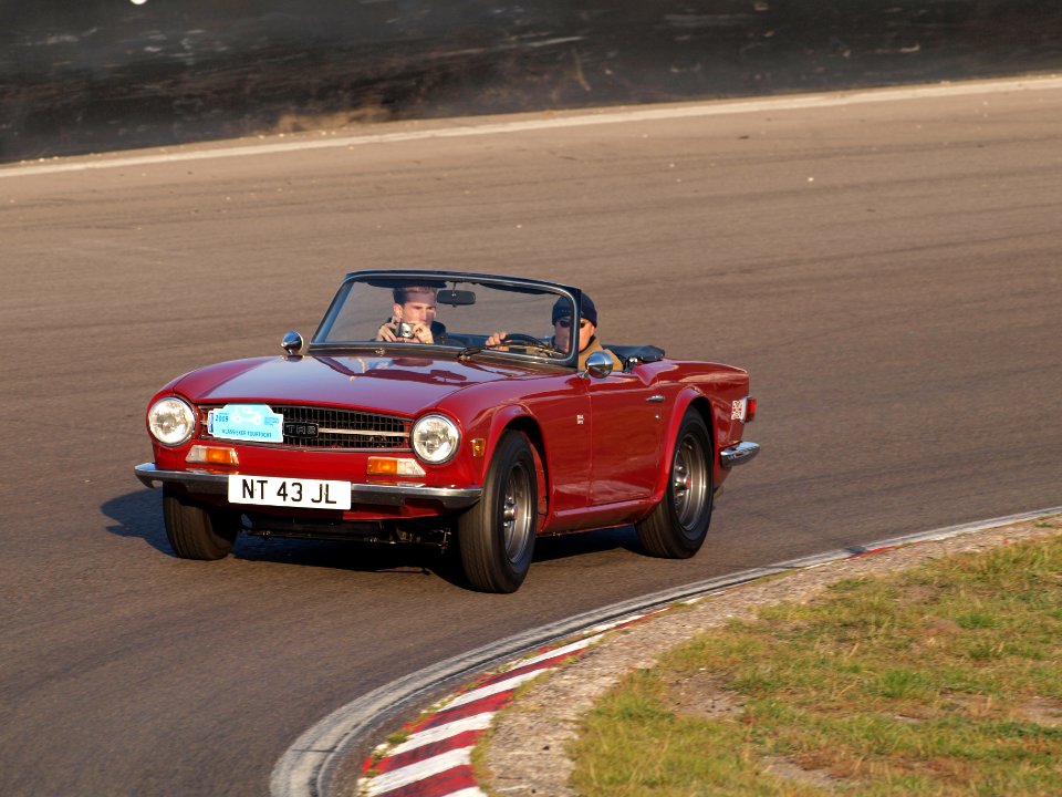 Triumph TR 6 dutch licence registration NT-43-JL pic1