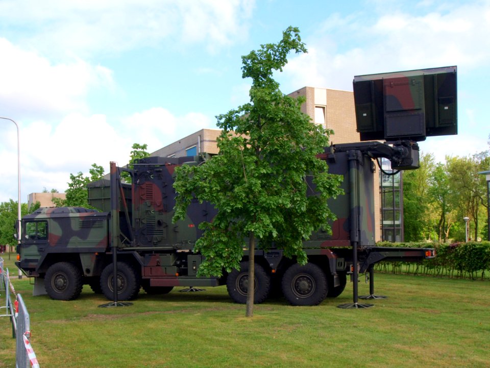 TRML -Telefunken Radar Mobil Luftraumüberwachung on MAN truck