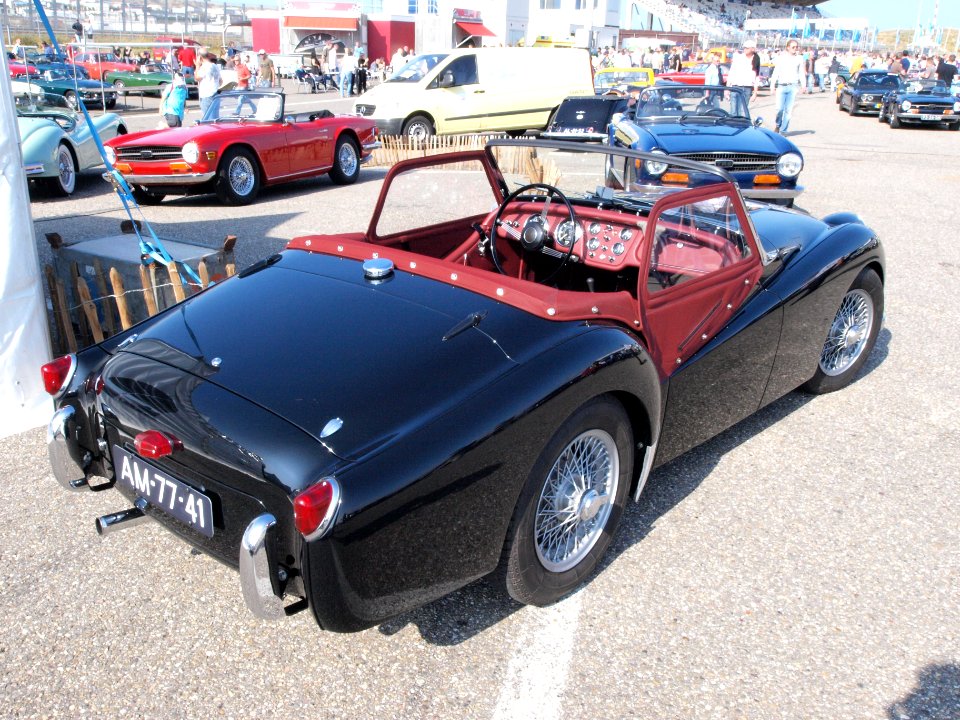 Triumph TR2 dutch licence registration AM-77-41 pic2