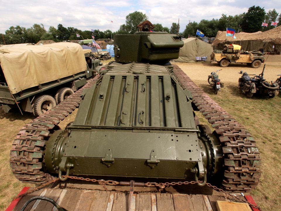 Valentine Mk V (1942) pic-008
