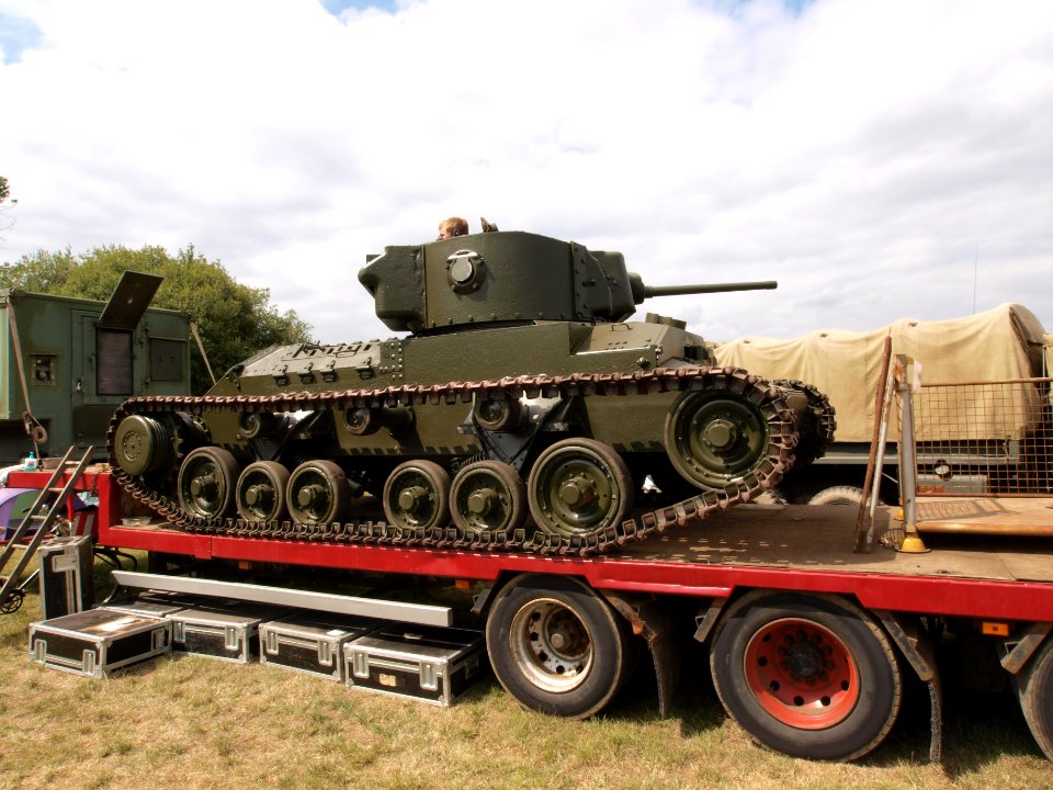 Valentine Mk V (1942) pic-004