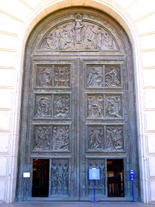 Valle de los Caídos - Puerta de la Basílica 2