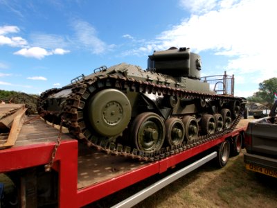 Valentine Mk V (1942) pic-002