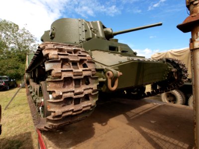 Valentine Mk V (1942) pic-001