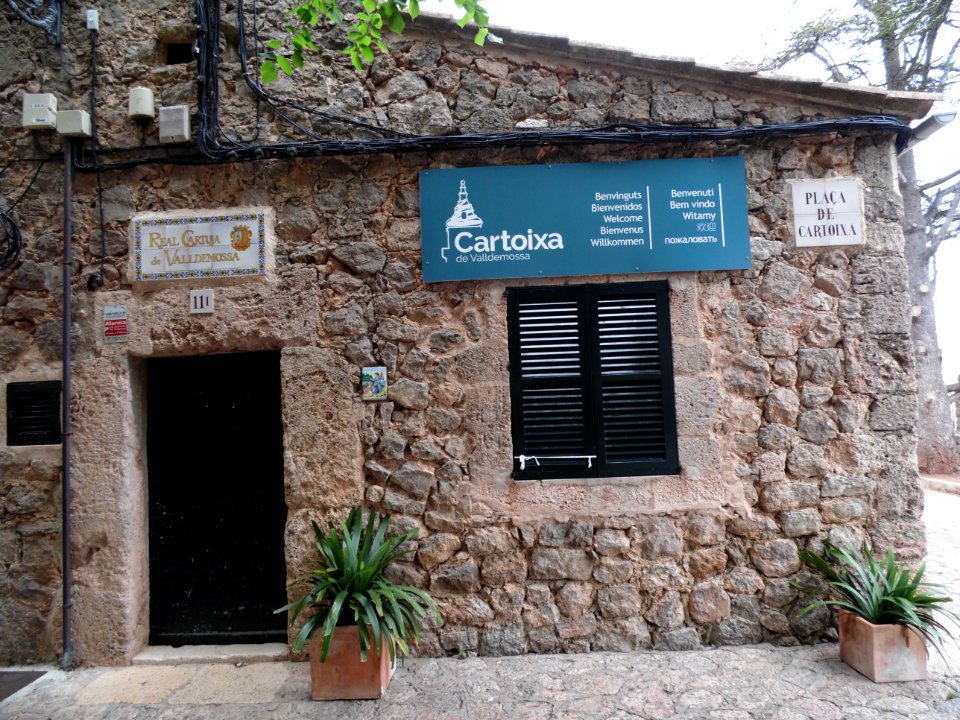 VALLDEMOSSA-MAJORKA, AB-327