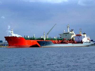 Vallermosa IMO 9251559 & Frank PortOfAmsterdam 13APR08 13-Apr-2008