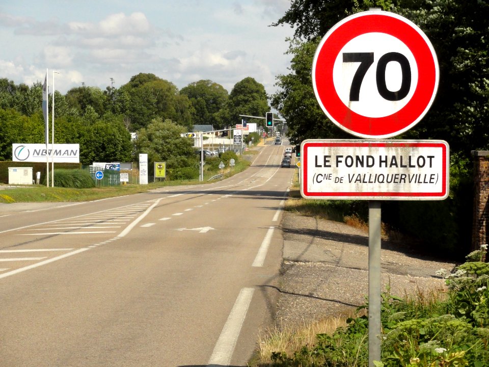 Valliquerville (Seine-Mar.) entrée Le Fond Hallot