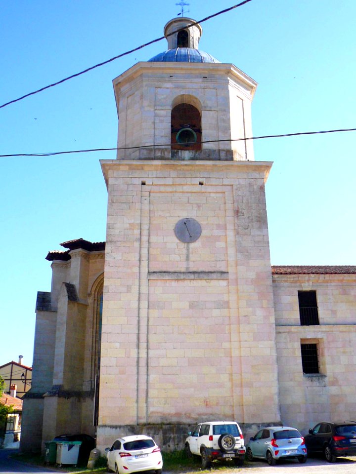 Valpuesta - Colegiata de Santa María, exterior 11