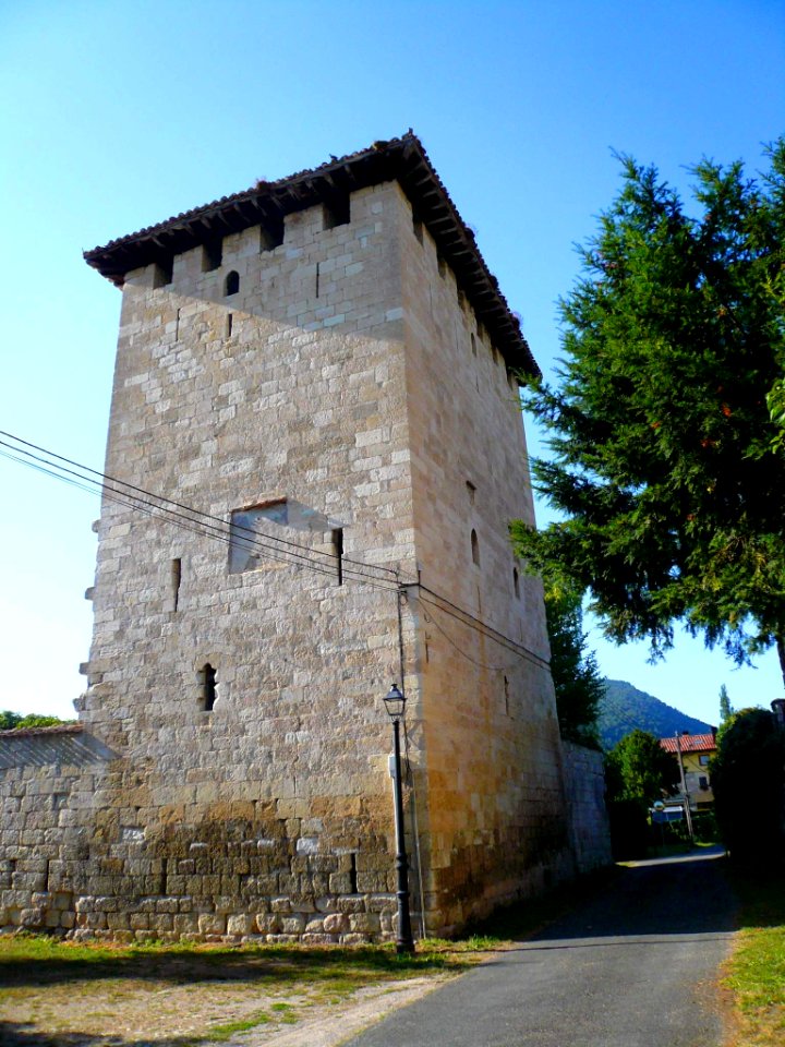 Valpuesta - Casa-Torre de los Velasco 6