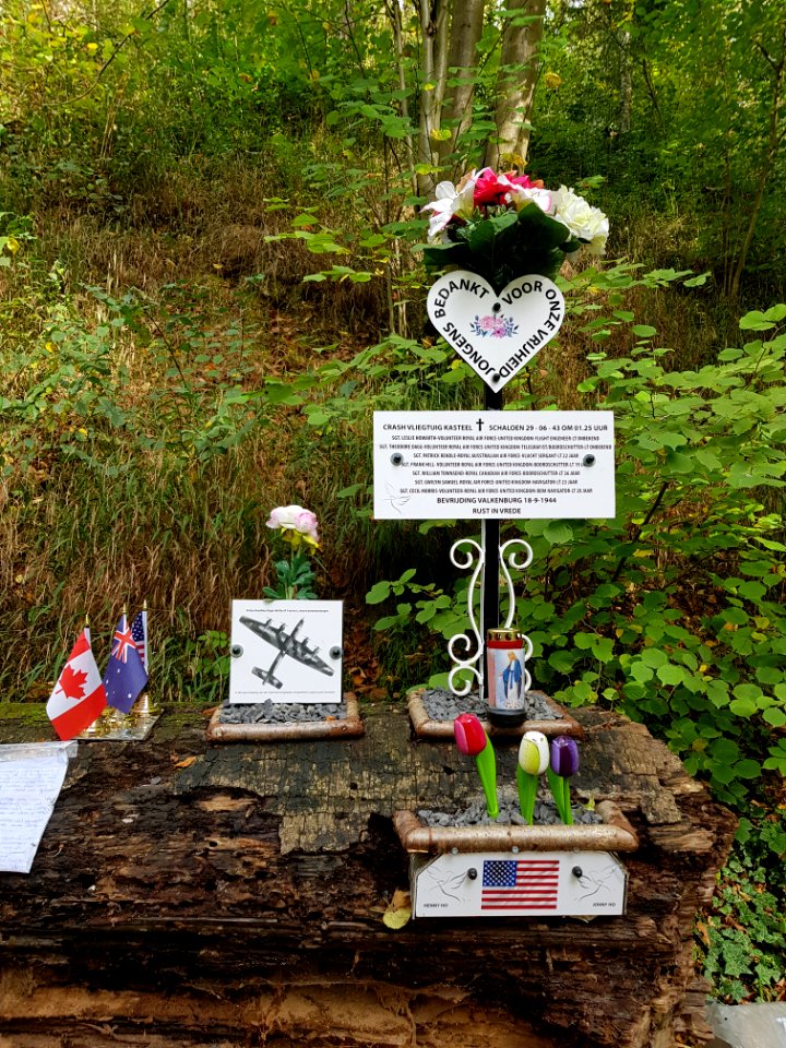 Valkenburg-Vliegersmonument aan de Geul (3)
