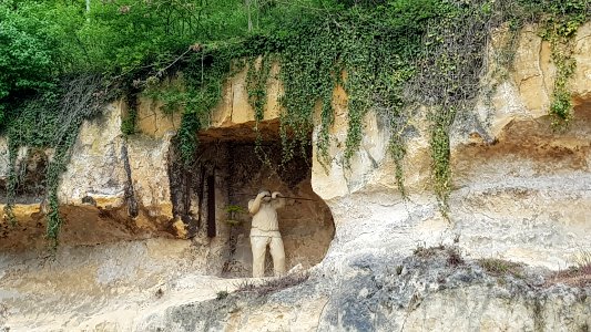Valkenburg-Blokbreker boven ingang Gemeentegrot (3)