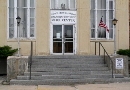 Valentine, Nebraska former post office W entrance