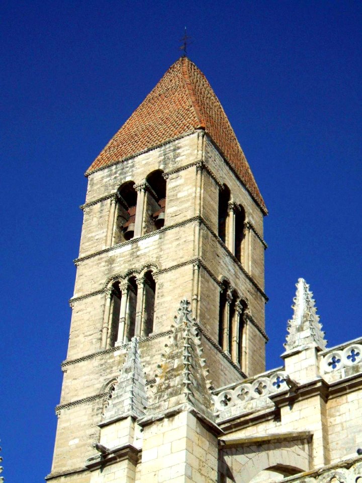 Valladolid - Iglesia de Santa María la Antigua 06