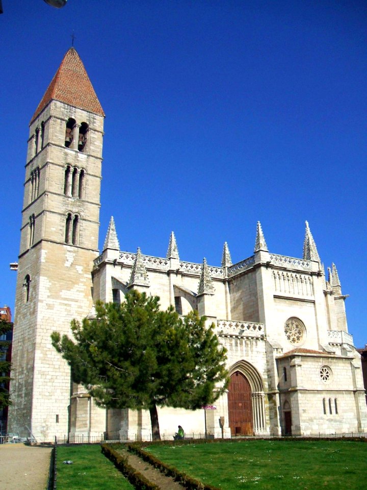 Valladolid - Iglesia de Santa María la Antigua 03