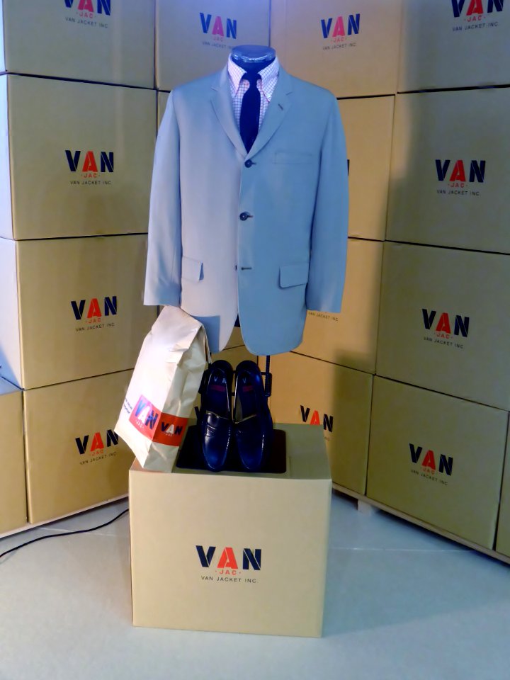 VAN JACKET I.V.Y. model jacket