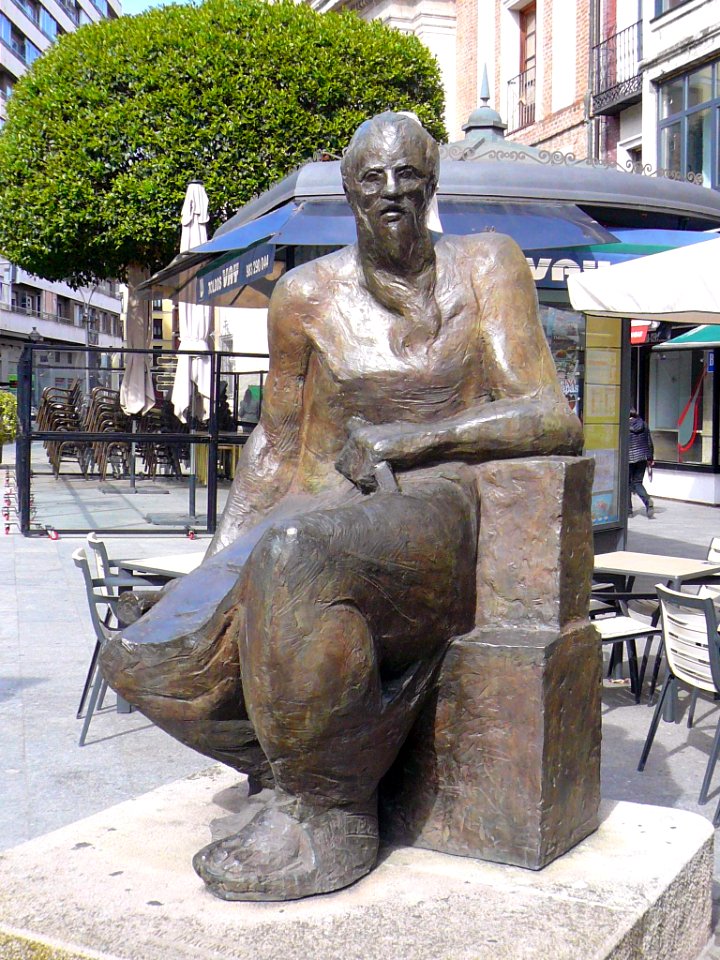 Valladolid - Monumento al Imaginero