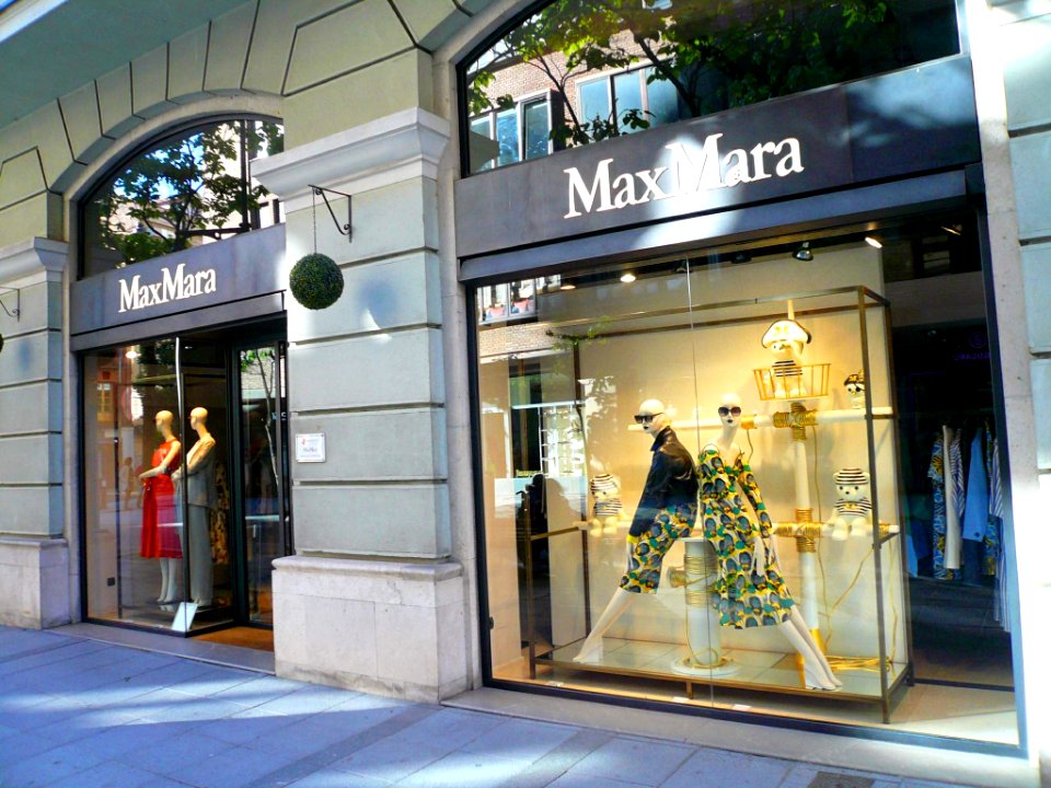 Valladolid - Max Mara en la calle Héroes de Alcántara