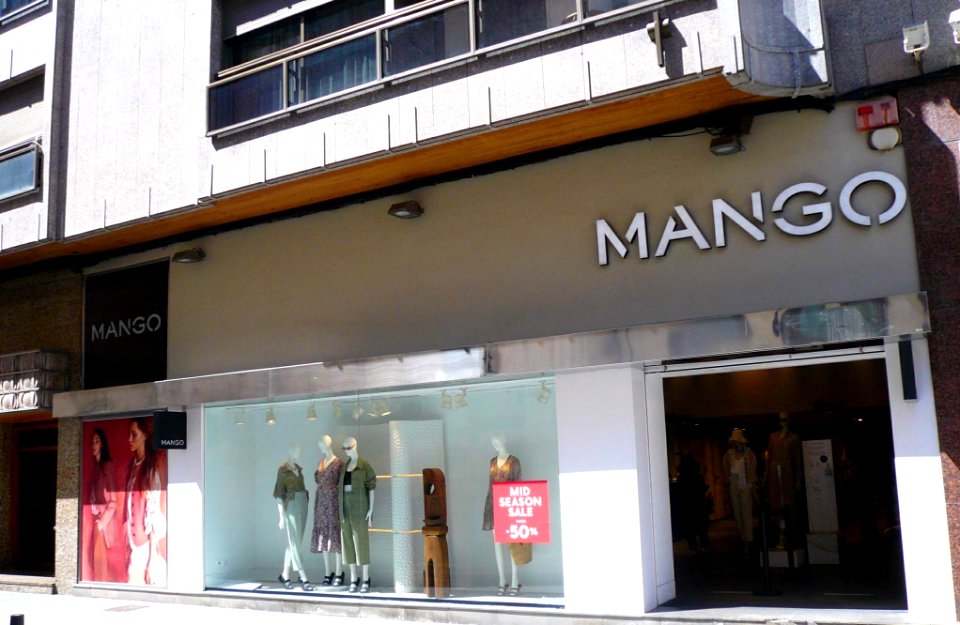 Valladolid - Mango Woman calle Héroes Alcázar de Toledo