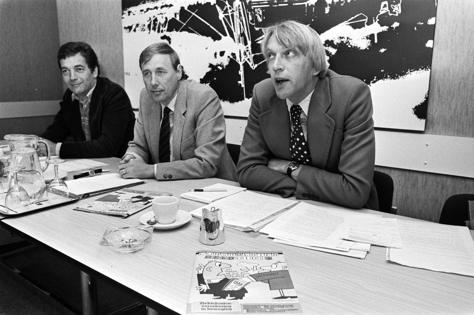 Van links naar rechts Ago Salverda (voorlichter), Dick Westendorp (adjunct-direc, Bestanddeelnr 931-7405