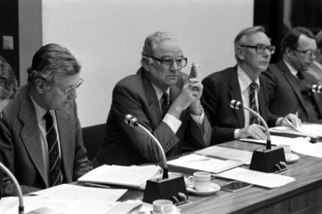 Van links naar rechts de ministers De Koning (CDA), Van der Stee (CDA) en Van de, Bestanddeelnr 931-8341