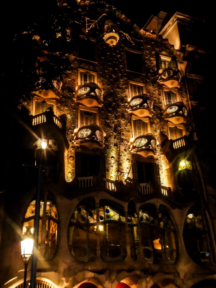 Architecture night view puig i cadafalch