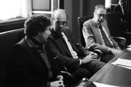 Van links naar rechts Haas-Berger (PvdA), De Ruiter (CDA, Minister van Justitie…, Bestanddeelnr 931-7967