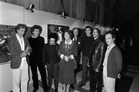 Van links naar rechts H. van Woerden, E. Verkerk, A. Blom, Koningin Beatrix, Pri, Bestanddeelnr 931-7851