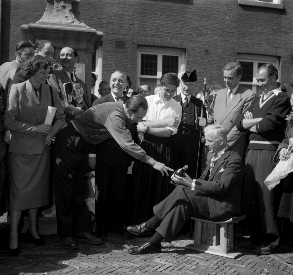 Van Houten expeditie terugkeer in Amsterdam. Burgemeester d'Ailly van Amsterdam , Bestanddeelnr 905-0513