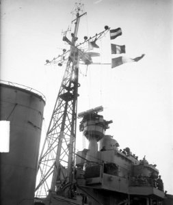 Van Galen uit Indonesie terug in Den Helder schepen, Bestanddeelnr 903-8076