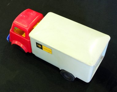 Van Gend & Loos speelgoe vrachtwagen foto 1