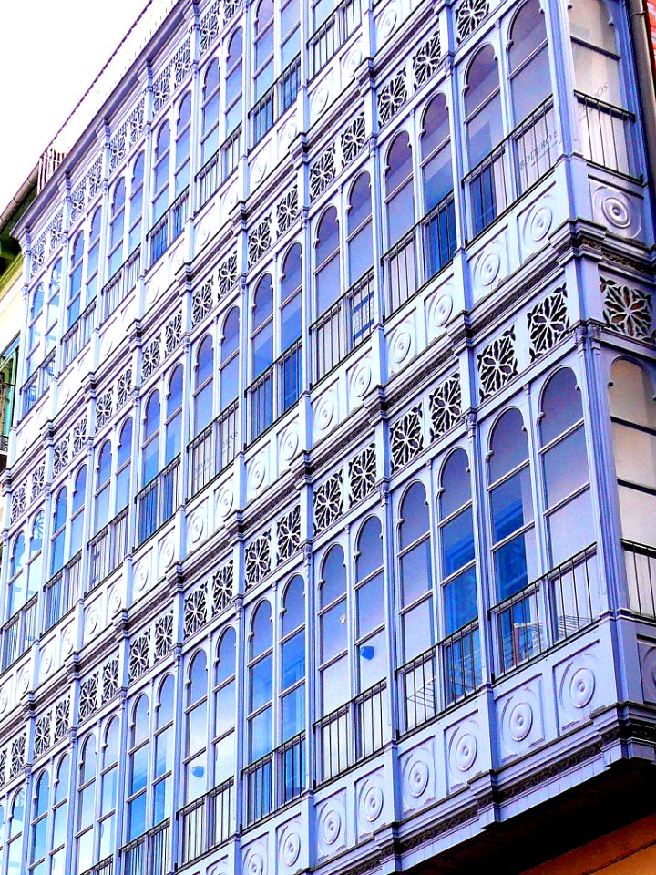 Valladolid - Edificio en la Calle Val nº 2 (01) 09