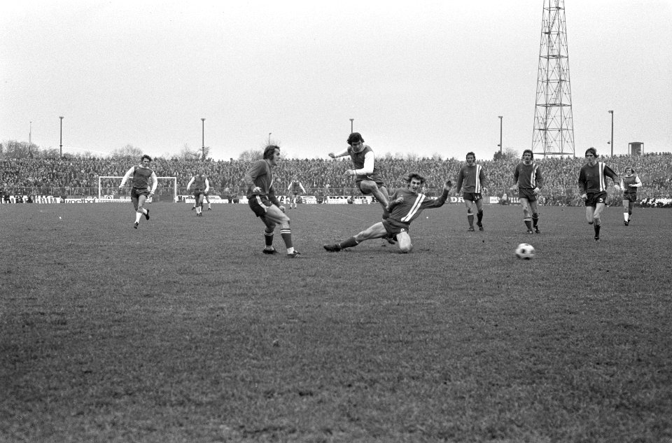 Van Hanegem scoort 1-1, Bestanddeelnr 926-9541