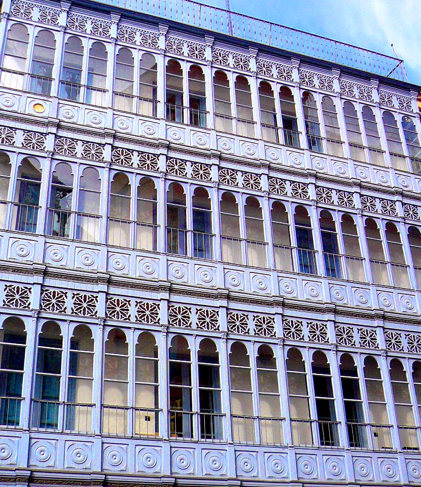 Valladolid - Edificio en la Calle Val nº 2 (01) 22