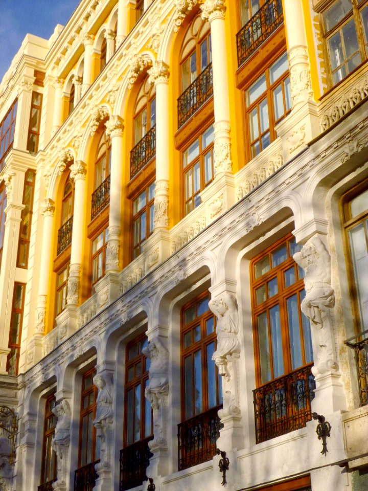 Valladolid - Calle de la Acera de Recoletos, Casa Resines 10