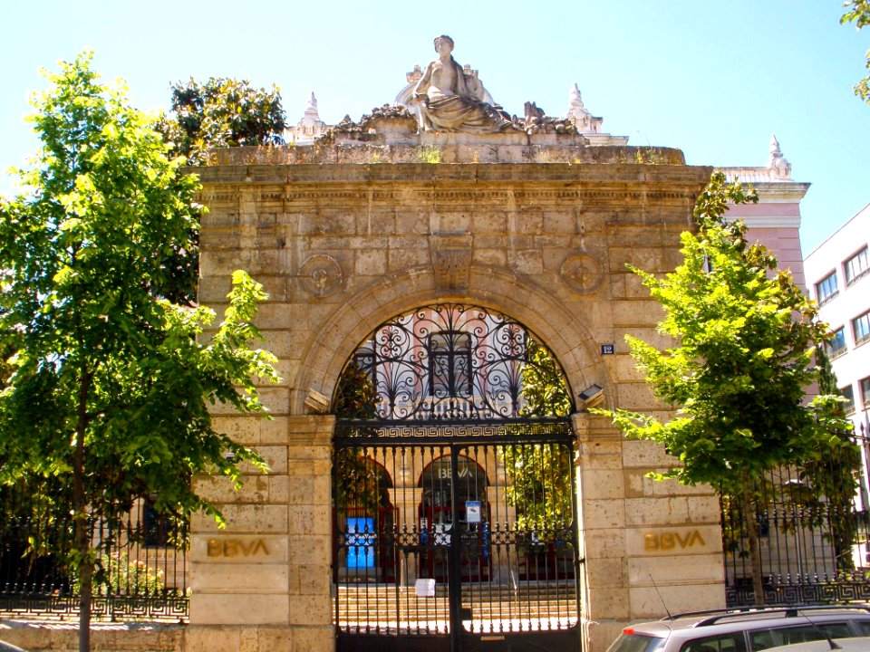Valladolid - Antiguo Banco Castellano (oficina BBVA) 17
