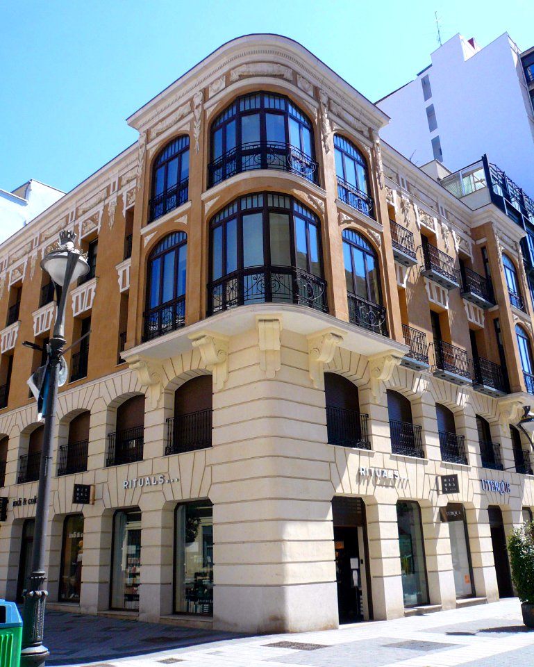 Valladolid - Calle de Claudio Moyano (3)