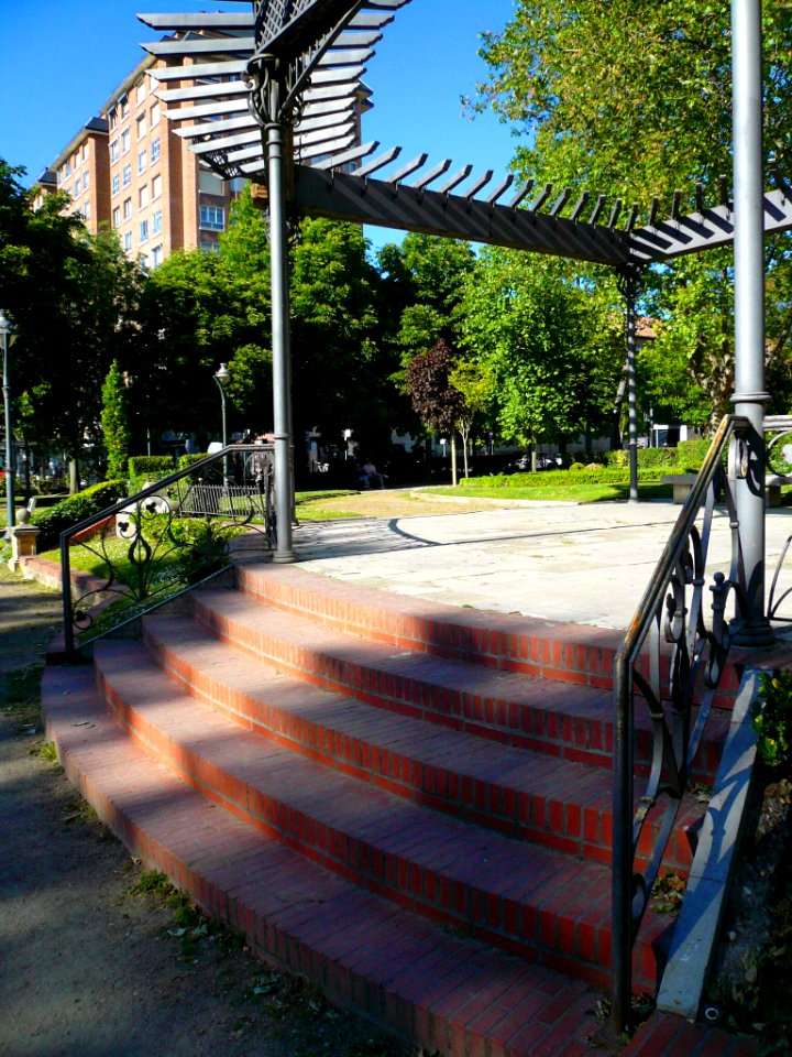 Valladolid - Plaza de Poniente 14
