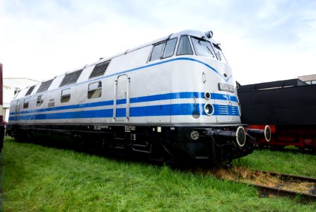 V240 001